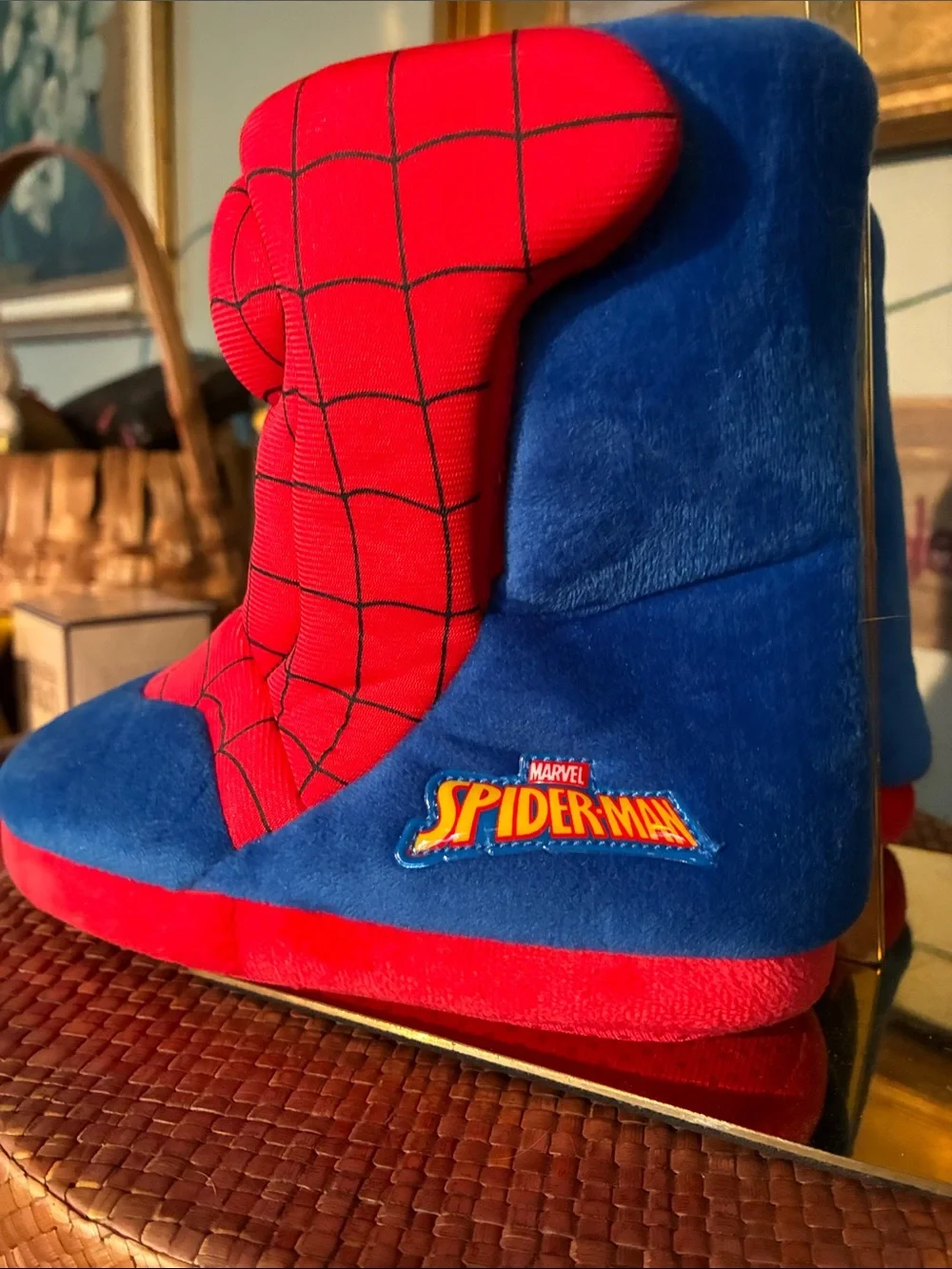 Marvel Spider-Man boys' bootie slippers SZ 9/10